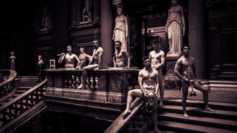 Cambridge University student athletes get naked for calendar